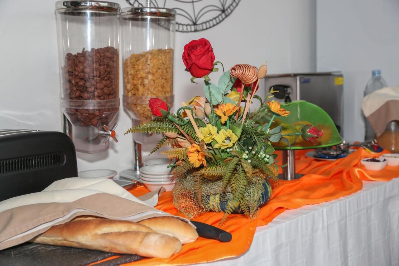 Hotel Cesaria Прая Екстериор снимка
