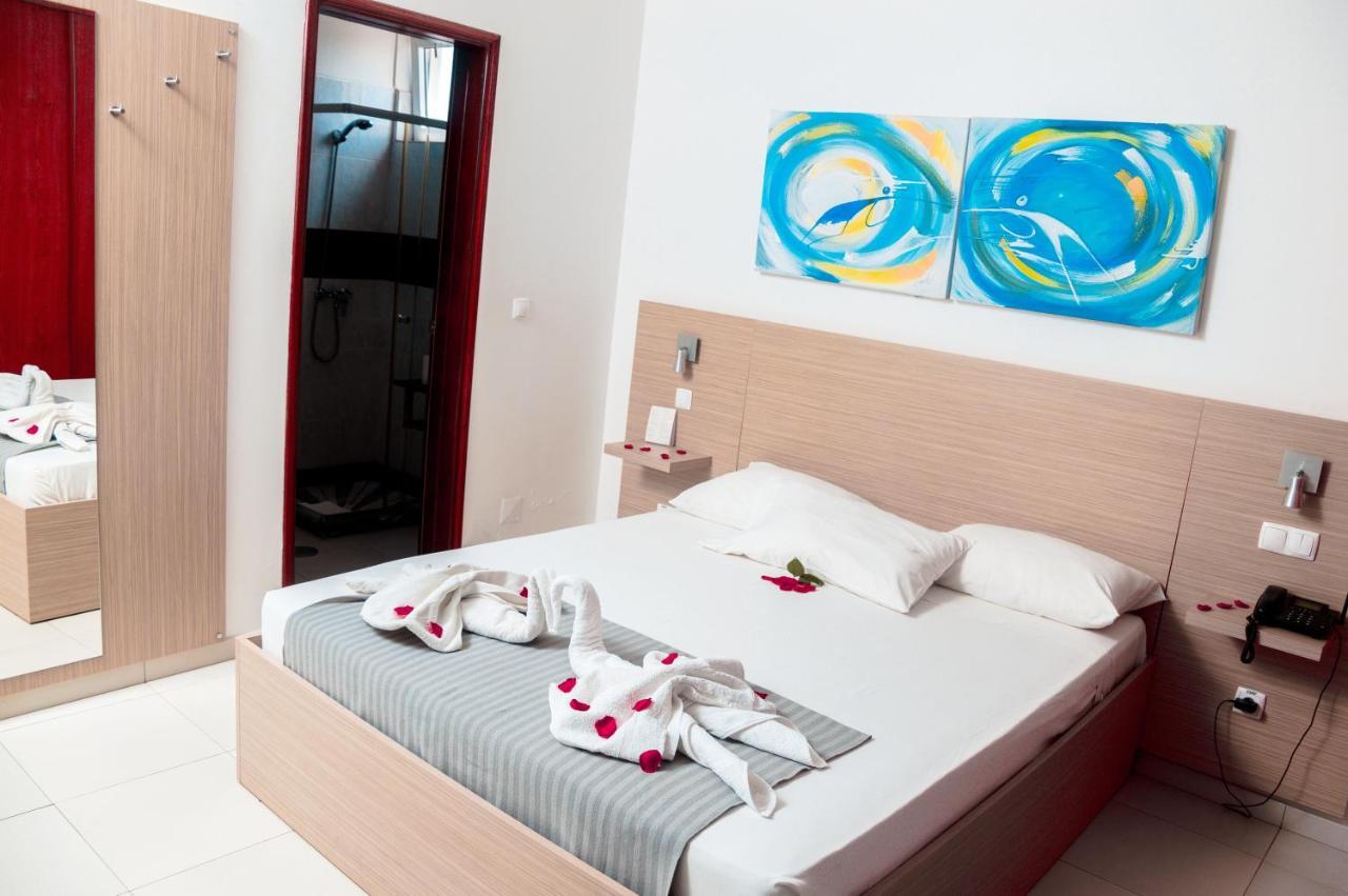 Hotel Cesaria Прая Екстериор снимка