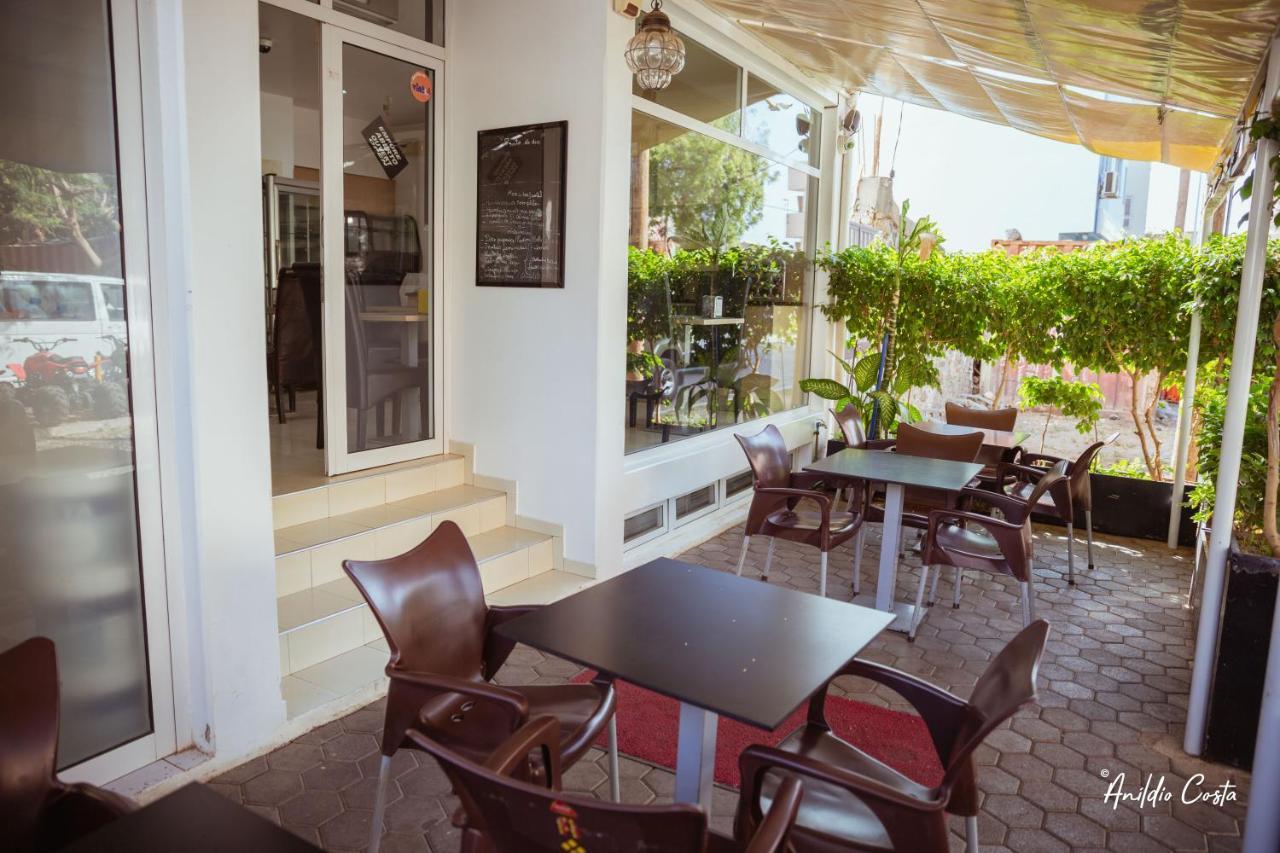 Hotel Cesaria Прая Екстериор снимка